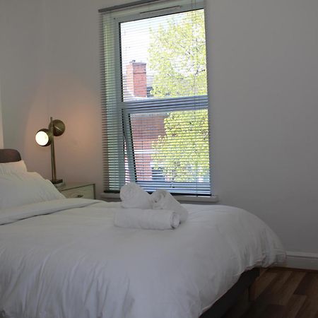 F2S Serviced Apartments 2Bedroom Terrace House With Free Wifi Netflix Suitable For Contractors Walking Distance To Train Station Derby Zewnętrze zdjęcie