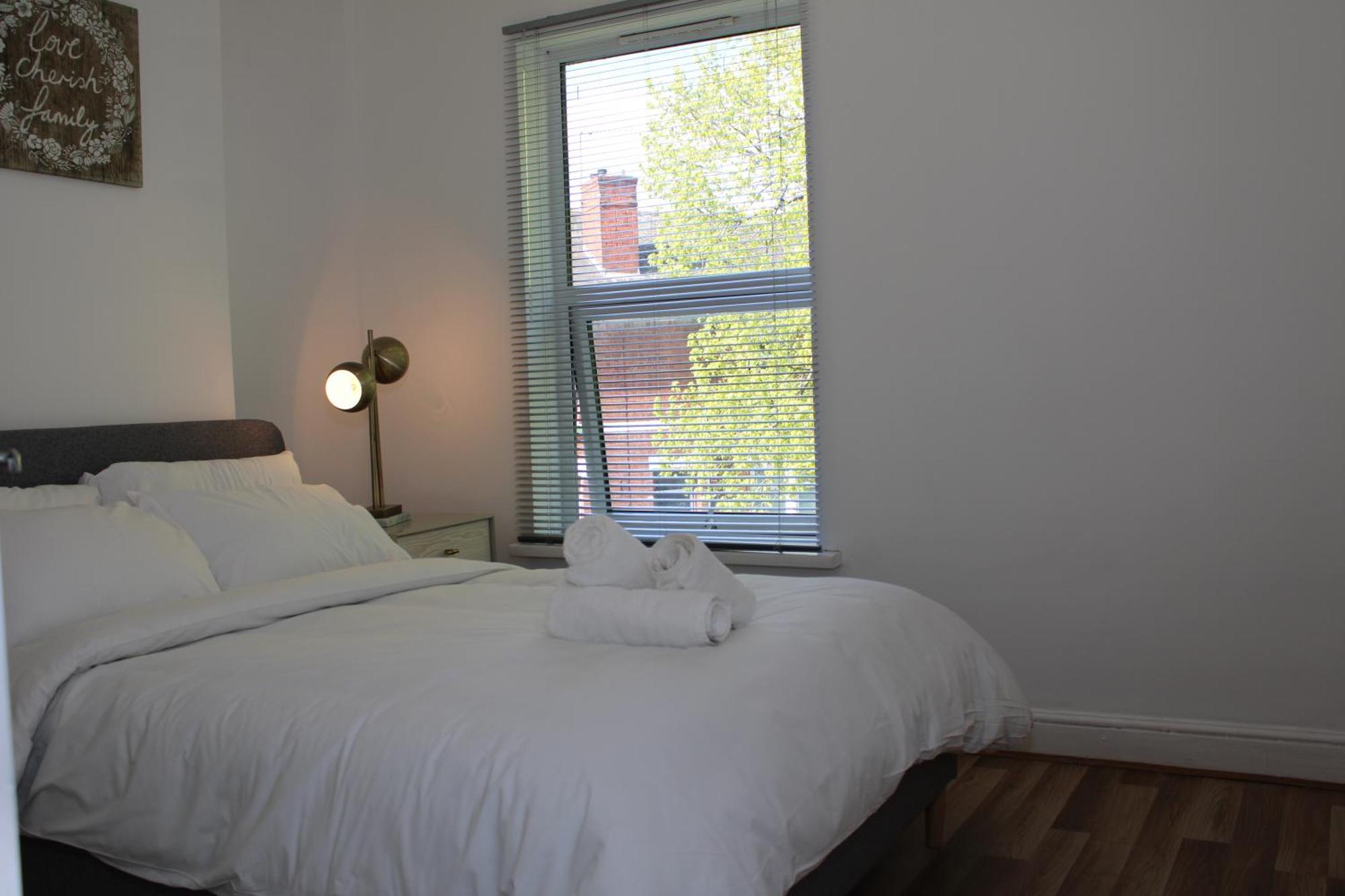 F2S Serviced Apartments 2Bedroom Terrace House With Free Wifi Netflix Suitable For Contractors Walking Distance To Train Station Derby Zewnętrze zdjęcie