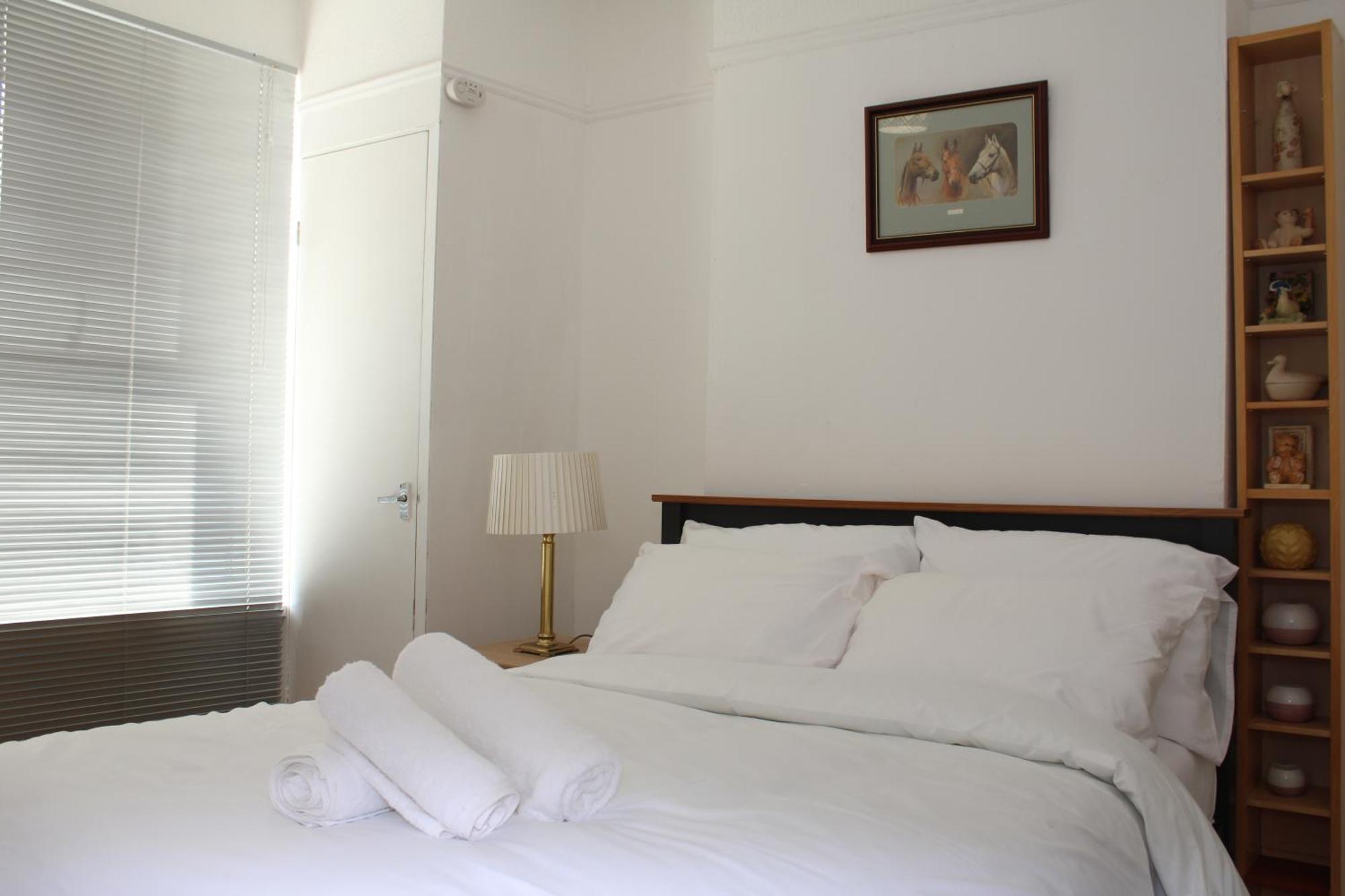 F2S Serviced Apartments 2Bedroom Terrace House With Free Wifi Netflix Suitable For Contractors Walking Distance To Train Station Derby Zewnętrze zdjęcie