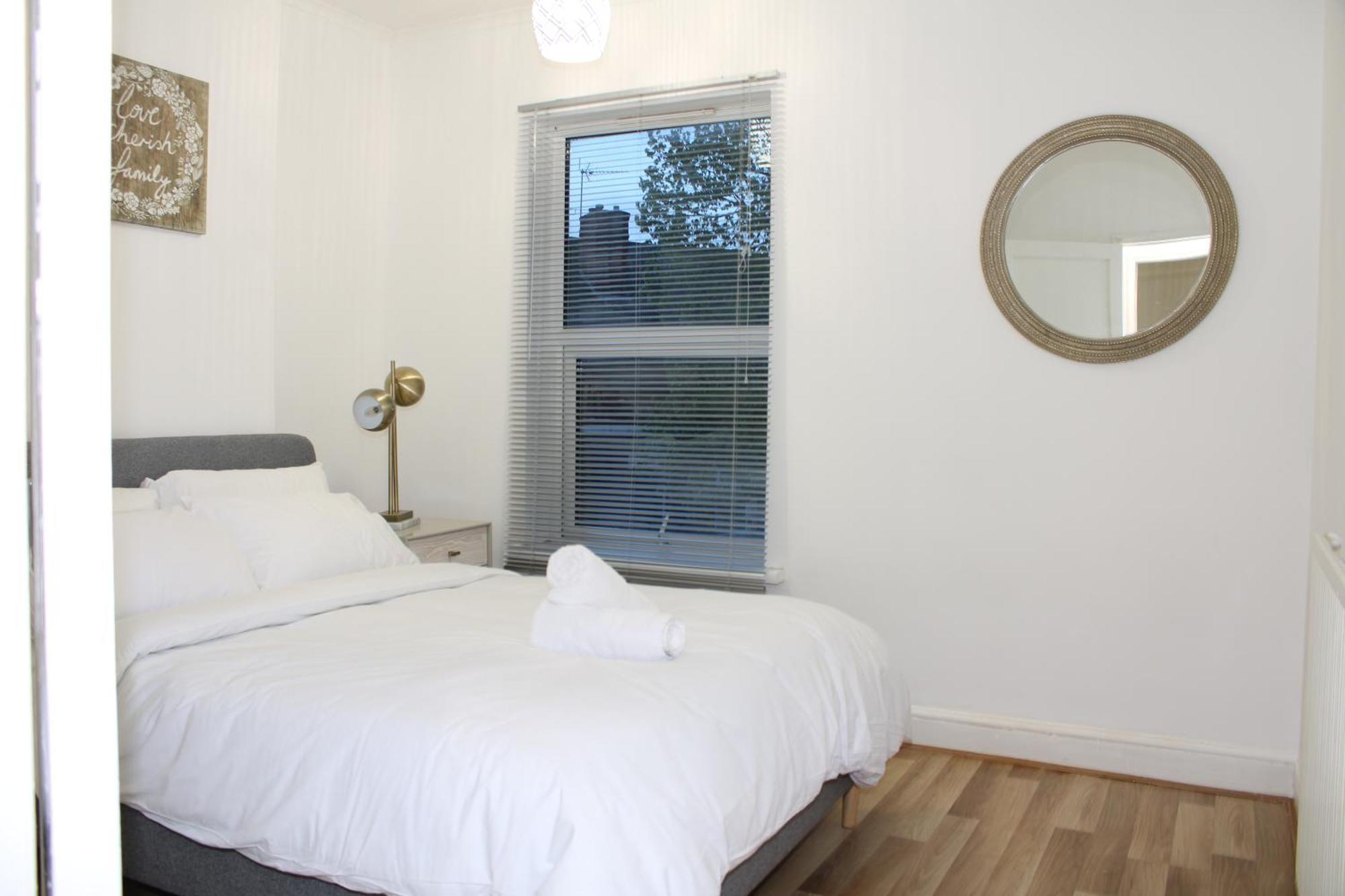 F2S Serviced Apartments 2Bedroom Terrace House With Free Wifi Netflix Suitable For Contractors Walking Distance To Train Station Derby Zewnętrze zdjęcie