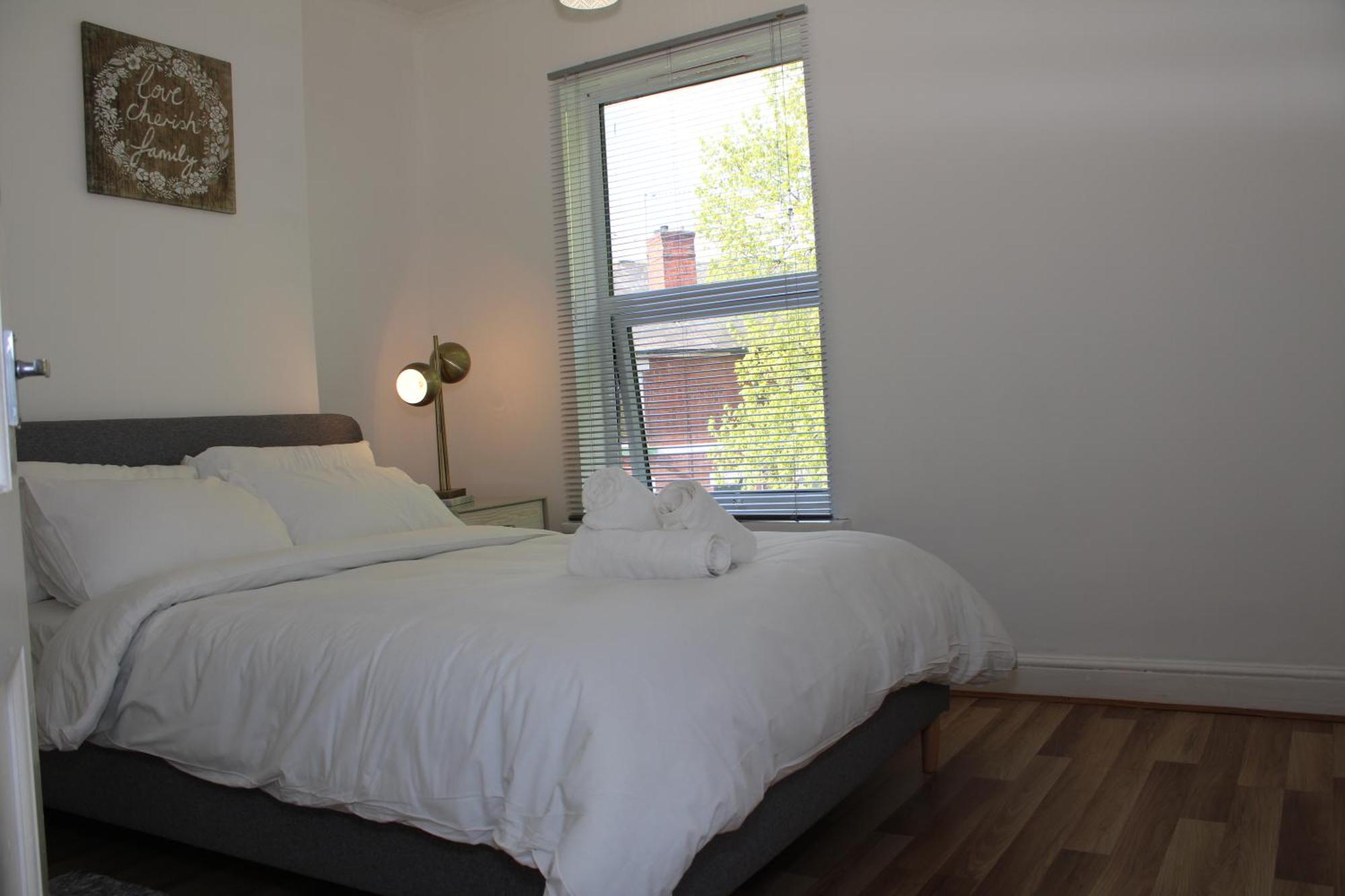 F2S Serviced Apartments 2Bedroom Terrace House With Free Wifi Netflix Suitable For Contractors Walking Distance To Train Station Derby Zewnętrze zdjęcie