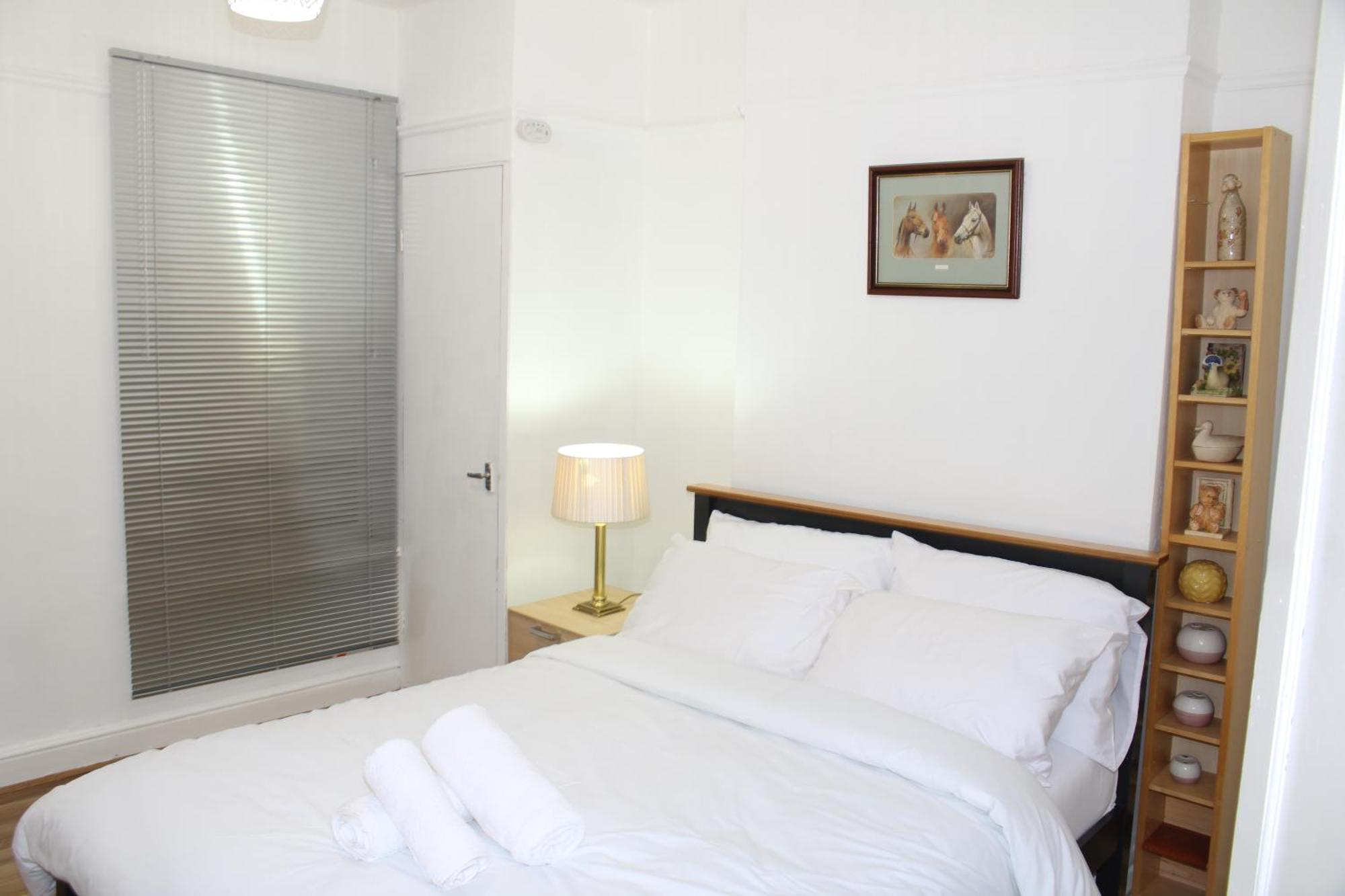 F2S Serviced Apartments 2Bedroom Terrace House With Free Wifi Netflix Suitable For Contractors Walking Distance To Train Station Derby Zewnętrze zdjęcie