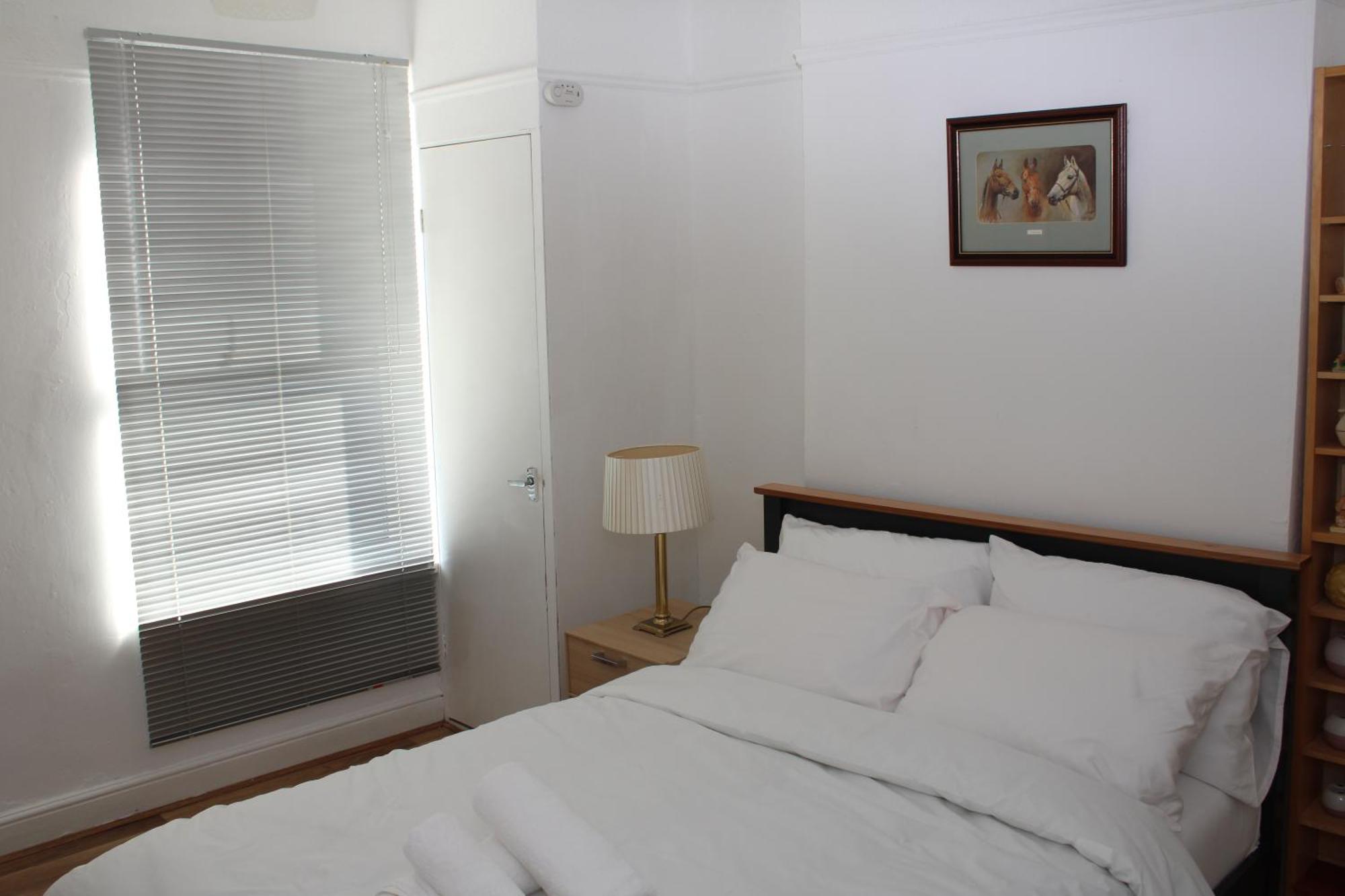F2S Serviced Apartments 2Bedroom Terrace House With Free Wifi Netflix Suitable For Contractors Walking Distance To Train Station Derby Zewnętrze zdjęcie
